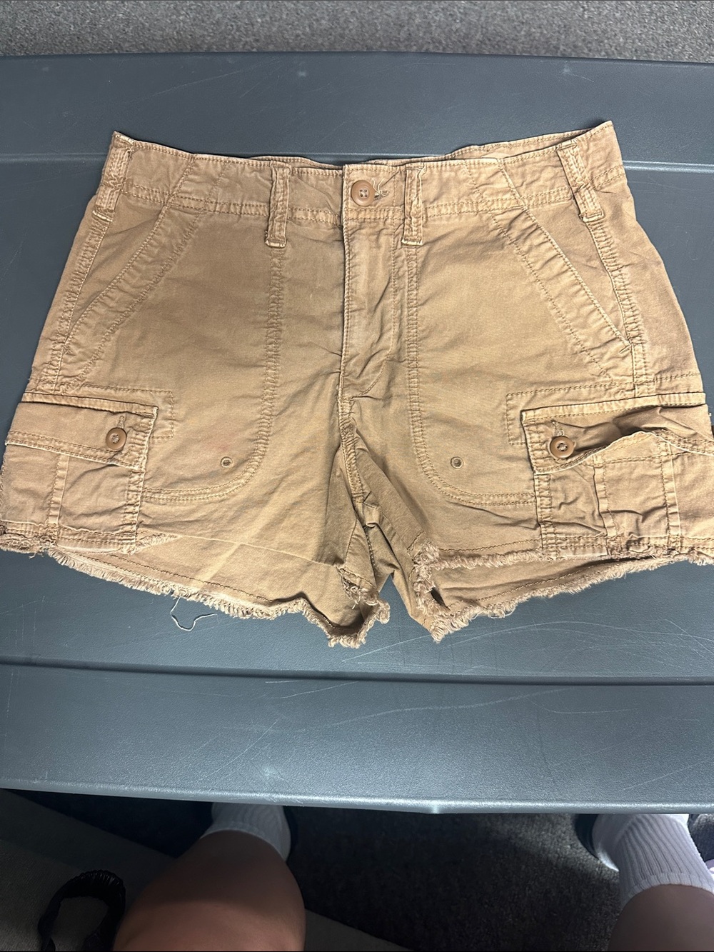 American Eagle Outfitters Tan Women's Cargo Shorts with Frayed Hem